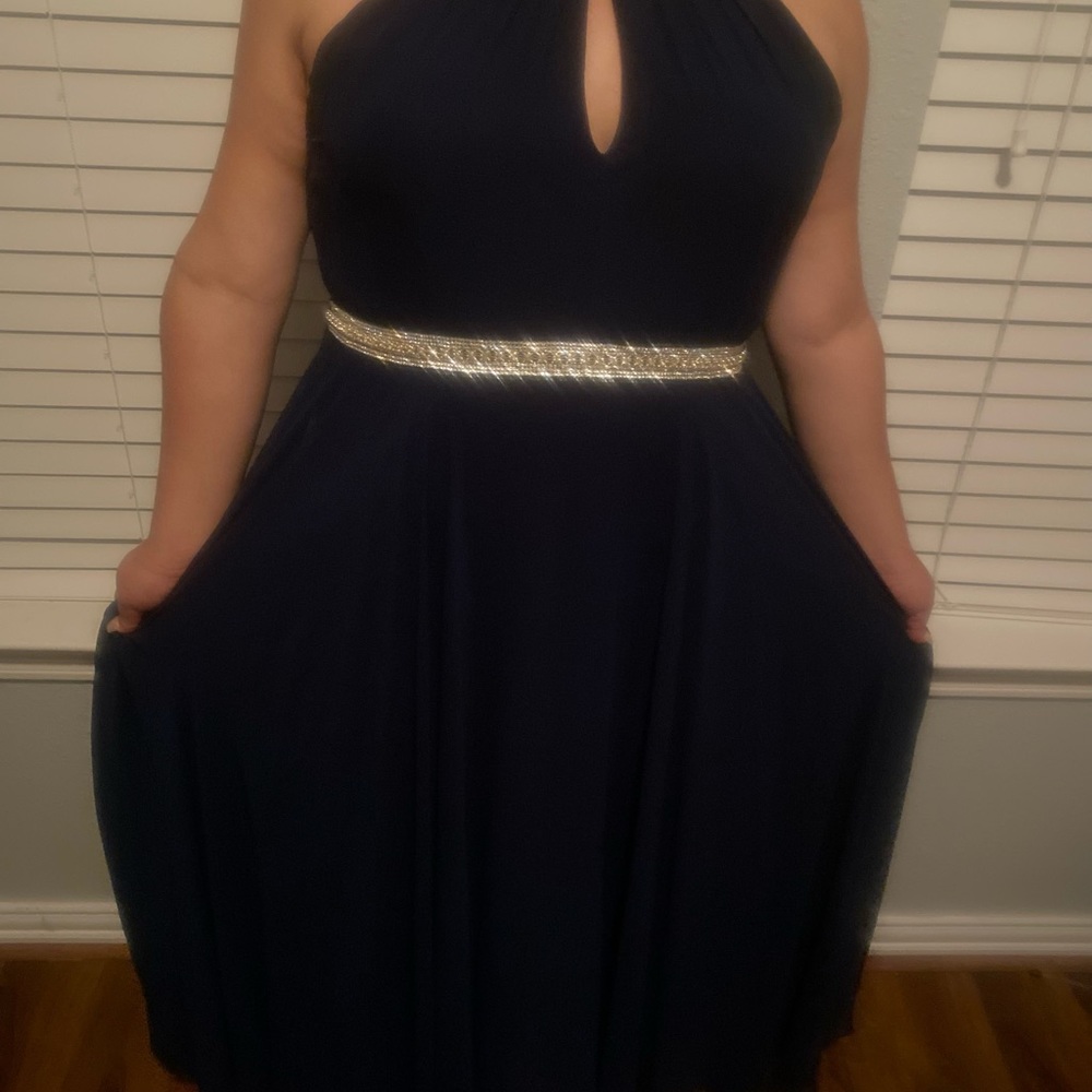 Juno Brand 2XL but for an XL person it runs small